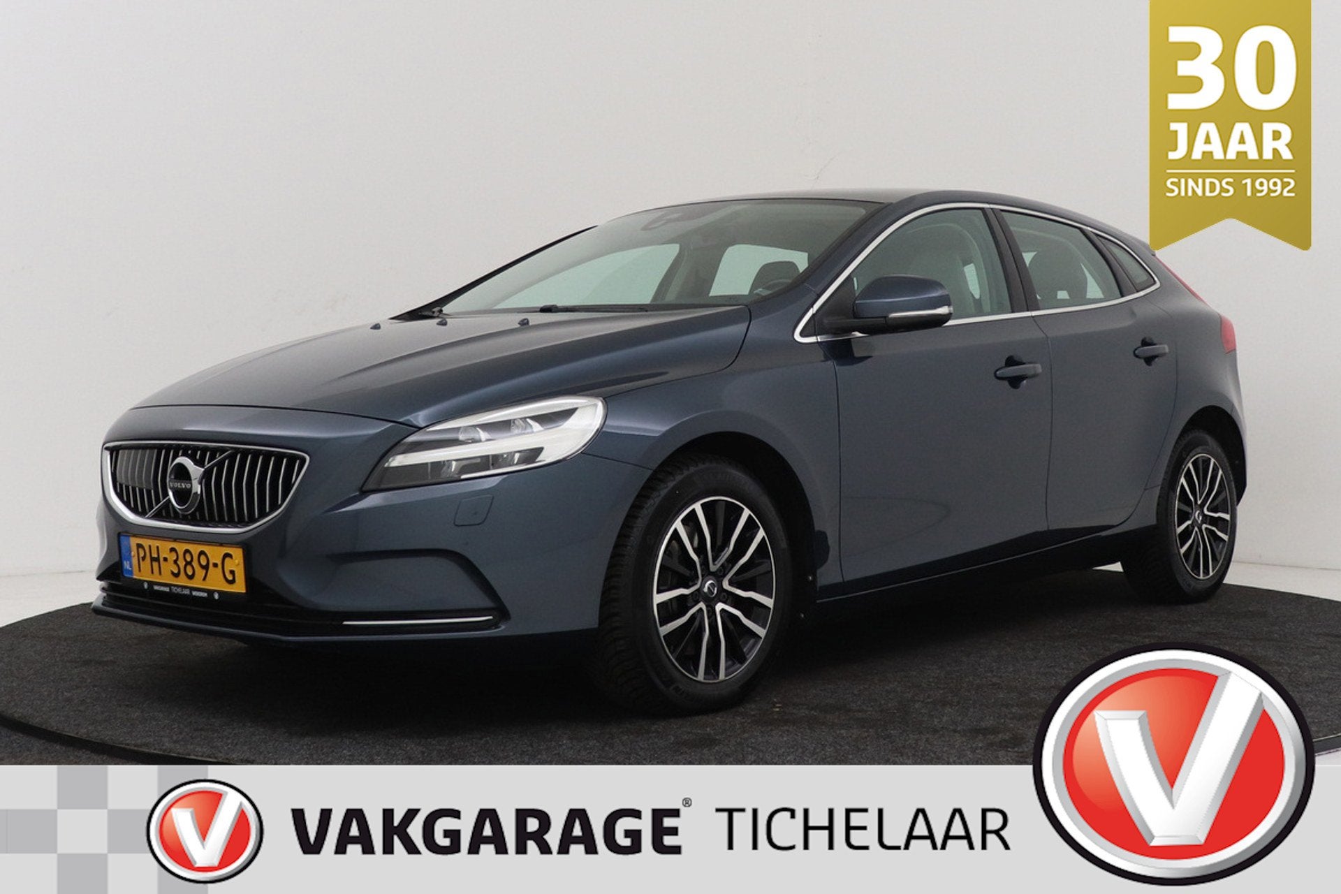 Volvo V40 1.5 T2 Nordic+ | Trekhaak | Panoramadak | Org NL |, Auto's, Euro 6, 4 cilinders, 700 kg, Blauw