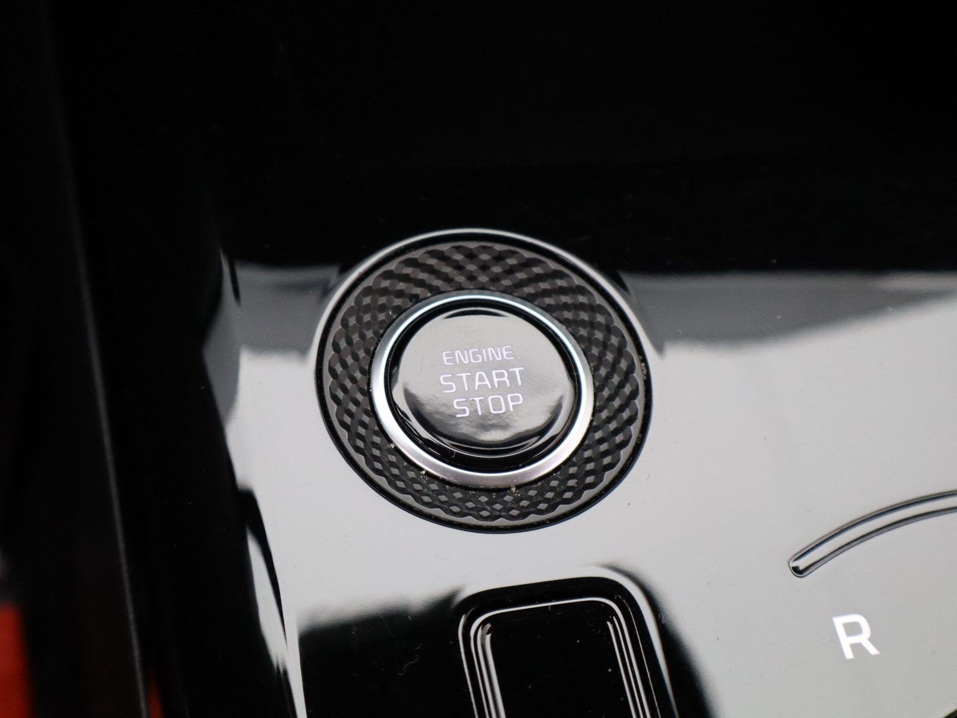 Foto 20 van Kia Niro 1.6 GDi Hybrid DynamicLine | Clima | Navi | Trekhaa