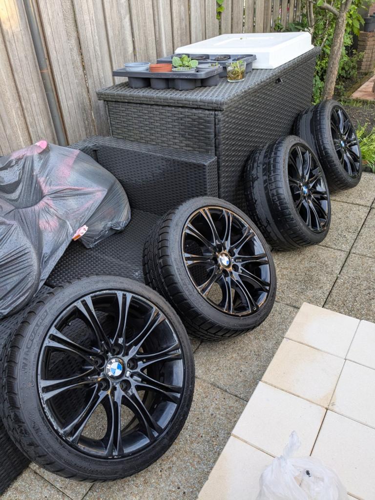 Zwarte 18 inch velgen plus banden, 18 inch, Gebruikt, Banden en Velgen, Personenwagen