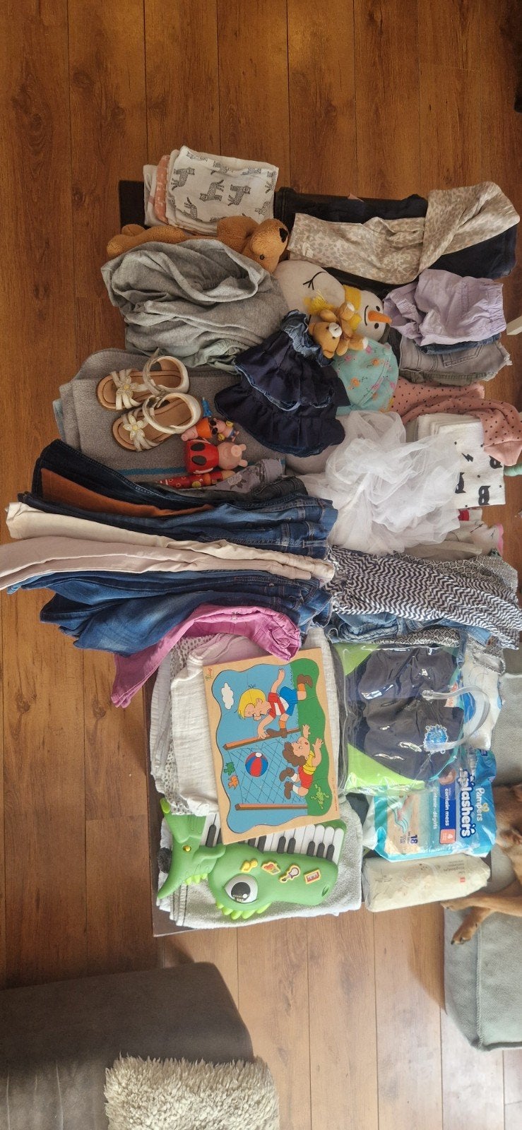 Groot kledingpakket en babybenodigdheden maat 92/98, Ophalen, Gebruikt