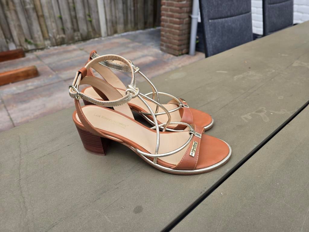 Les Tropezzienes prachtige chique sandalen goud maat 39, Ophalen of Verzenden, Zo goed als nieuw, Overige kleuren, Sandalen of Muiltjes
