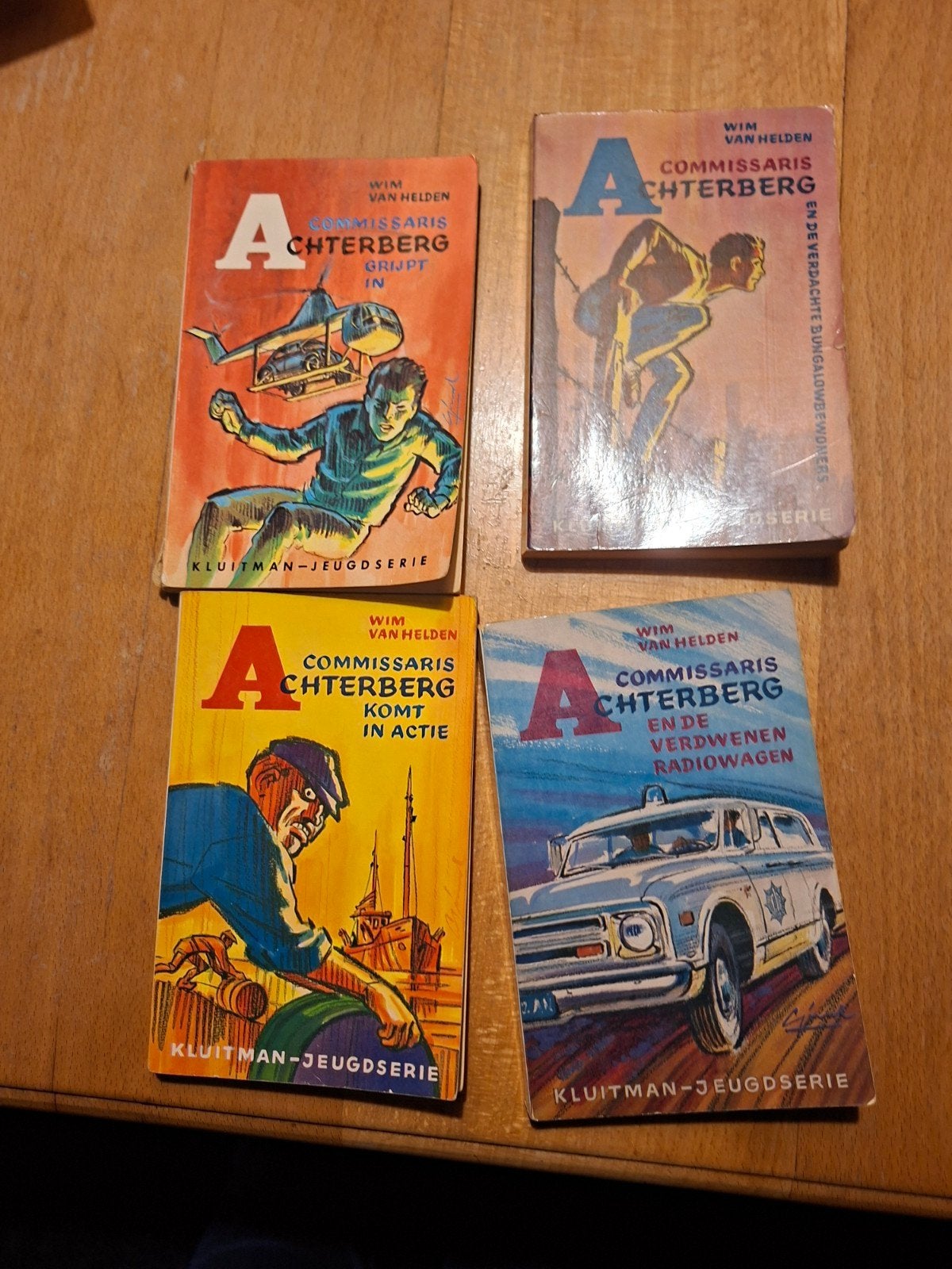 4 boeken Commissaris Achterberg - Kluiman Jeugdserie, Ophalen of Verzenden