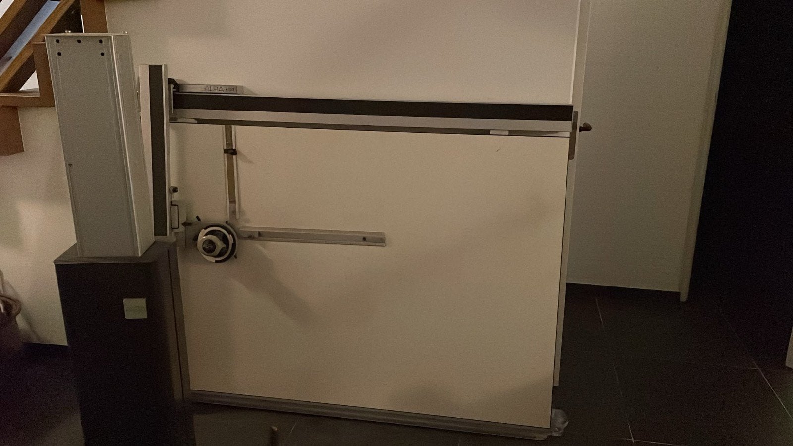Tekentafel met tekenmachine, Doe-het-zelf en Verbouw, Tekentafels, Ophalen, Gebruikt, 150 tot 170 cm