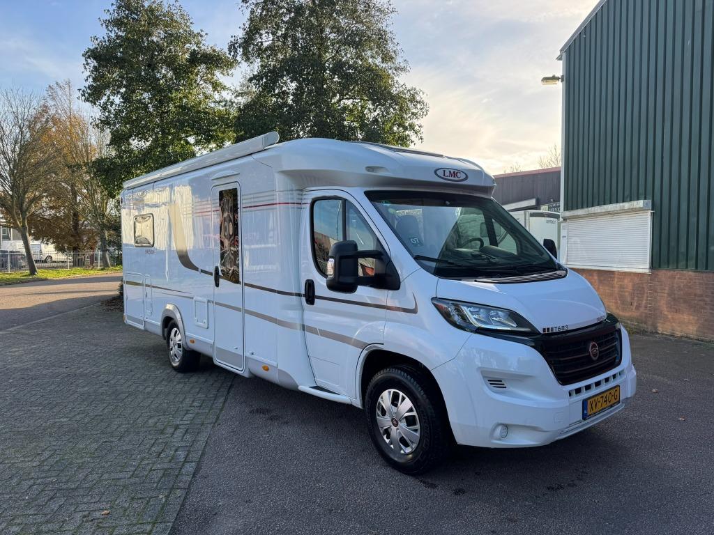 Camper LMC T683  Passion, Caravans en Kamperen, Automaat, Standaard zit, Ringverwarming, 7 tot 8 meter