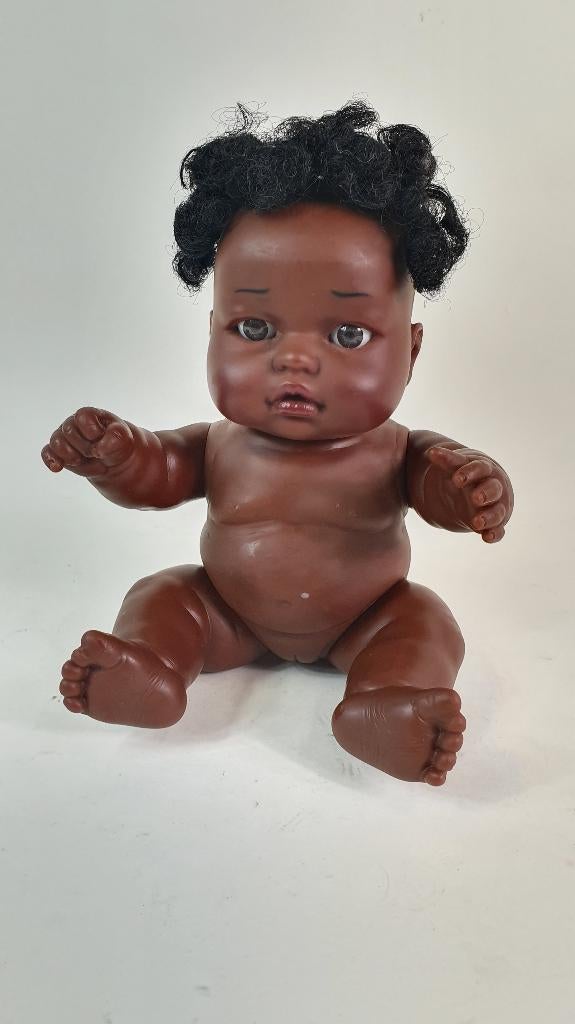 J. Berna geurpop, donker meisje, 25 cm. 8A8, Verzamelen, Poppen, Tweedehands verkoop, Tweedehands verkoop, Gebruikt, Ophalen of Verzenden