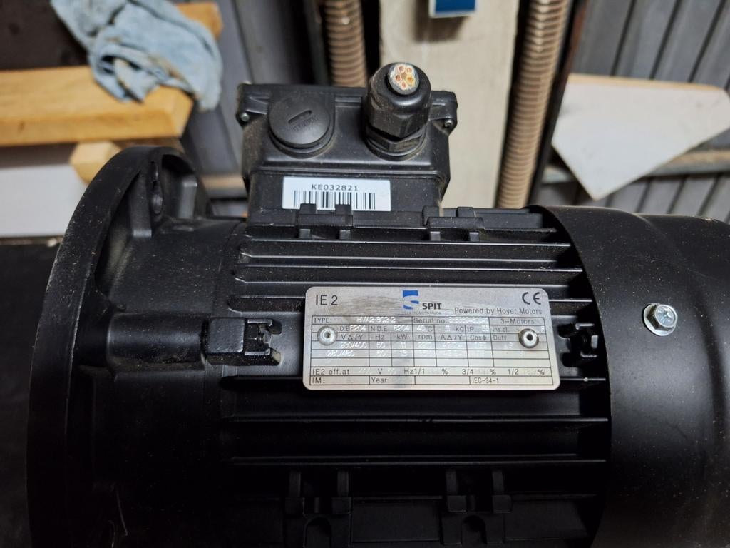 IE2 motor spit motor 1.1kw, Ophalen of Verzenden, Gebruikt, Elektromotor, 1800 rpm of meer