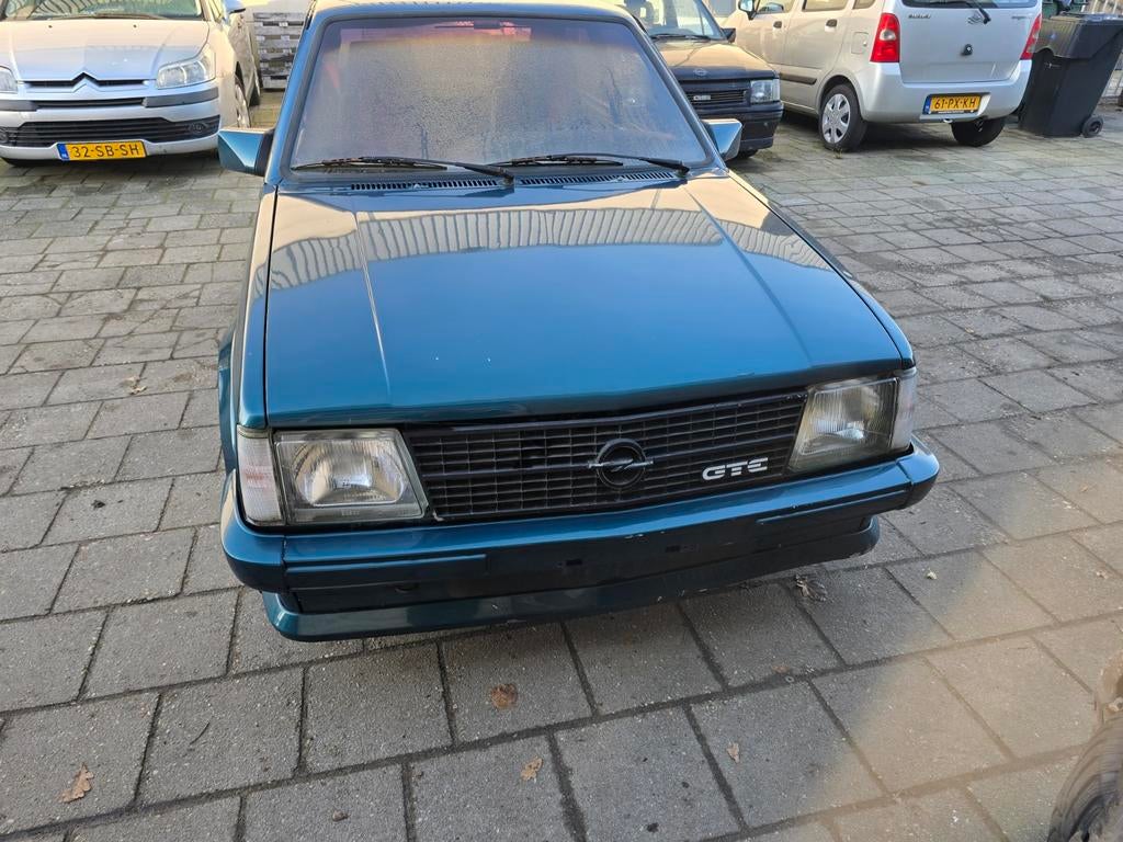 Opel Kadett 1.8e, foto 6