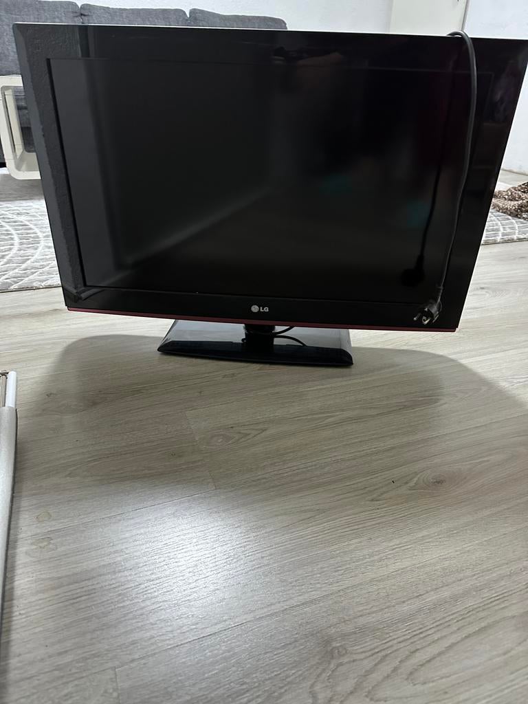 Tv (alleen ophalen), 50 Hz, Ophalen of Verzenden, Zo goed als nieuw, 100 cm of meer
