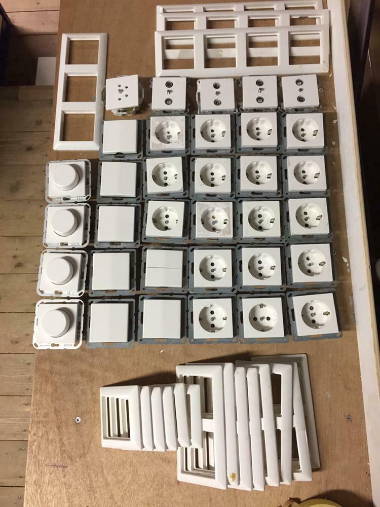 Jung schakelmateriaal stopcontacten AS500, st550, cd500, Gebruikt, ., Ophalen of Verzenden, .