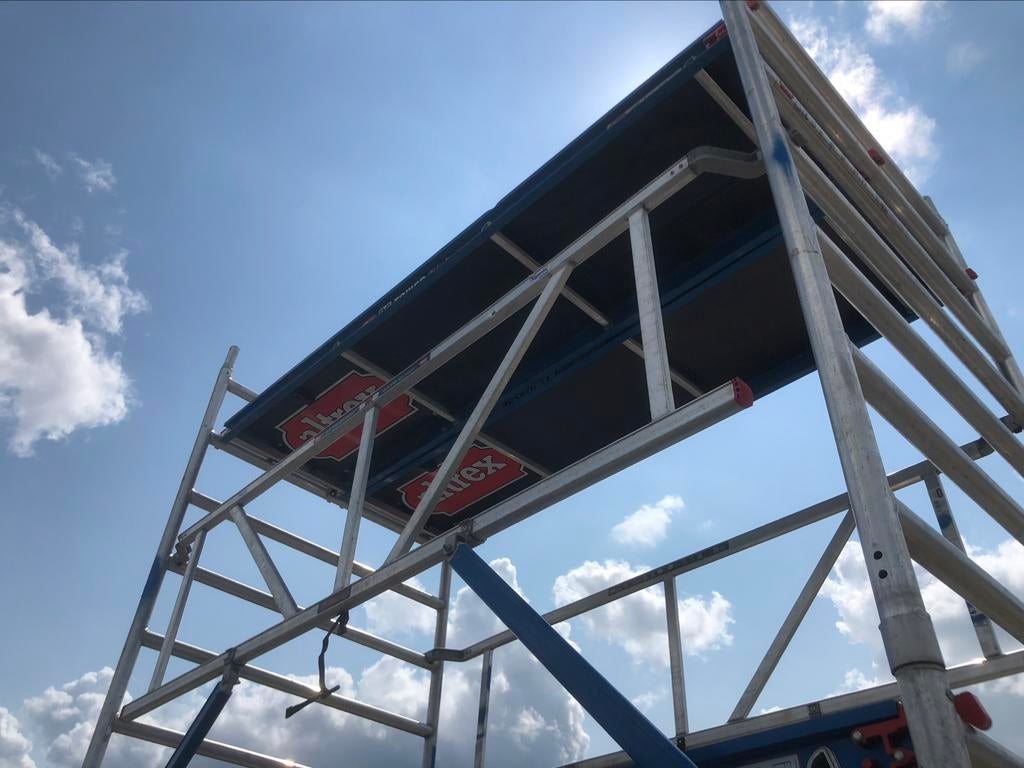 Altrex aluminium rolsteiger Rs 5 tower 5200 serie safe quick, Doe-het-zelf en Verbouw, Ophalen of Verzenden, Zo goed als nieuw