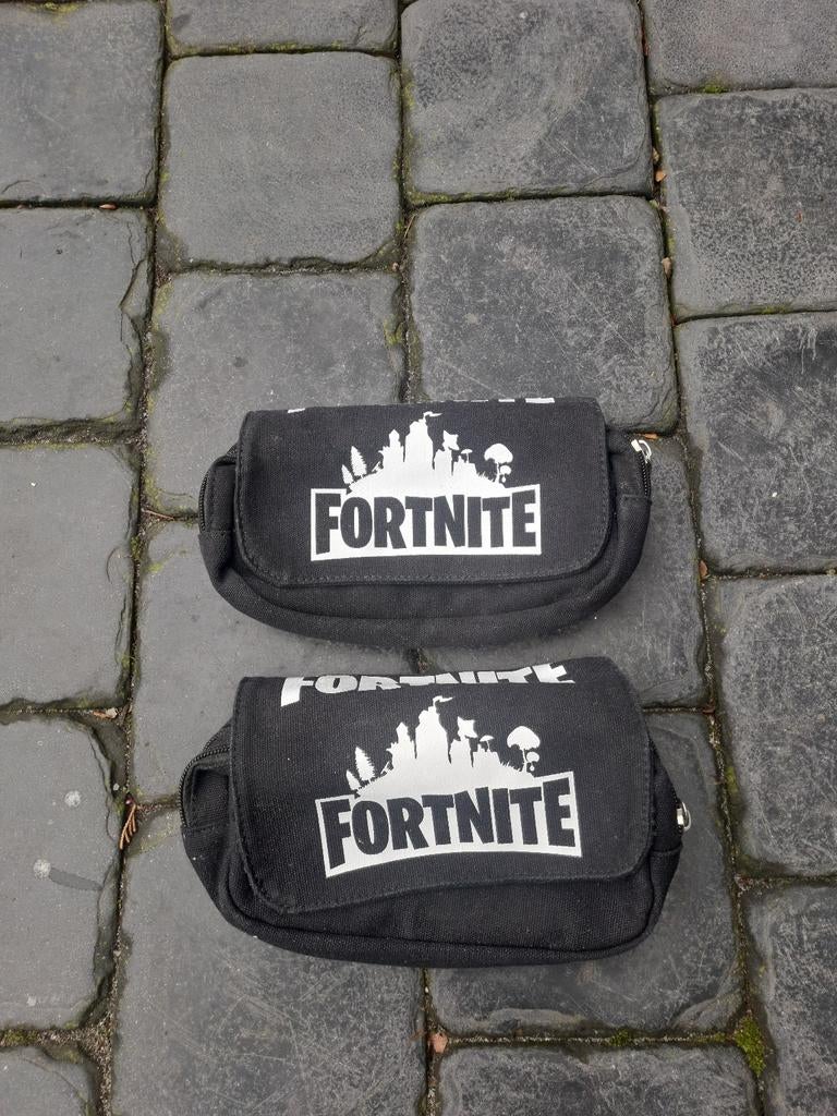 Fortnite Etuis - Set van 2, Ophalen of Verzenden, Gebruikt, Overige typen