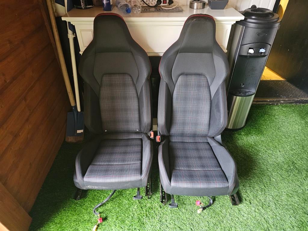 Vw golf 8 gti of r of gte stoelen voor de sloop in onderdele, Auto-onderdelen, Interieur en Bekleding, Ophalen of Verzenden, Gebruikt