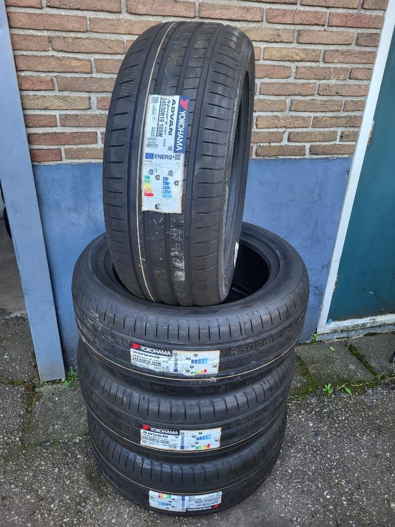 4 x 245/50/19 Yokohama Advansport NIEUW 450,- Incl montage !, 19 inch, 245 mm, Ophalen of Verzenden, Band(en)