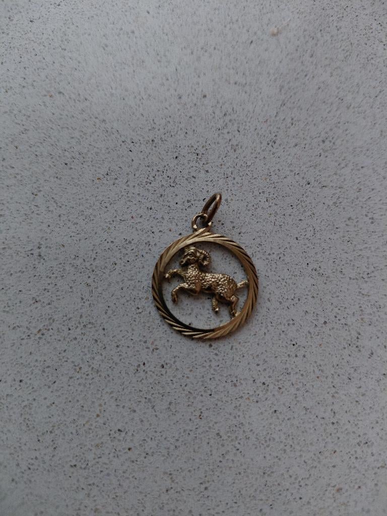 333 gouden sterrenbeeld RAM  doosnee 2 cm, Verzenden, Zo goed als nieuw, Kruis of Symbool, Goud