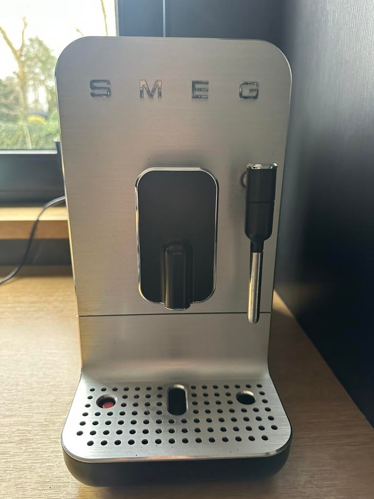 Smeg koffiezetapparaat bcc02, Witgoed en Apparatuur, Koffiezetapparaten, Stoompijpje, Koffiemachine, Zo goed als nieuw, 4 tot 10 kopjes