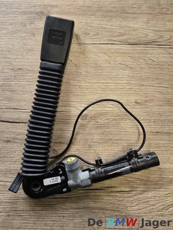 Gordelspanner rechtsvoor BMW 5-serie E60 E61 & LCI 9117240, Auto-onderdelen, Interieur en Bekleding, BMW, Gebruikt, Ophalen of Verzenden