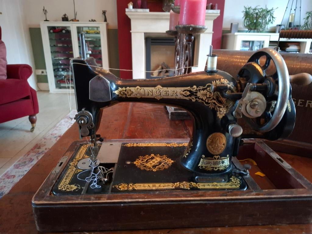 Oude singer naaimachine, Ophalen
