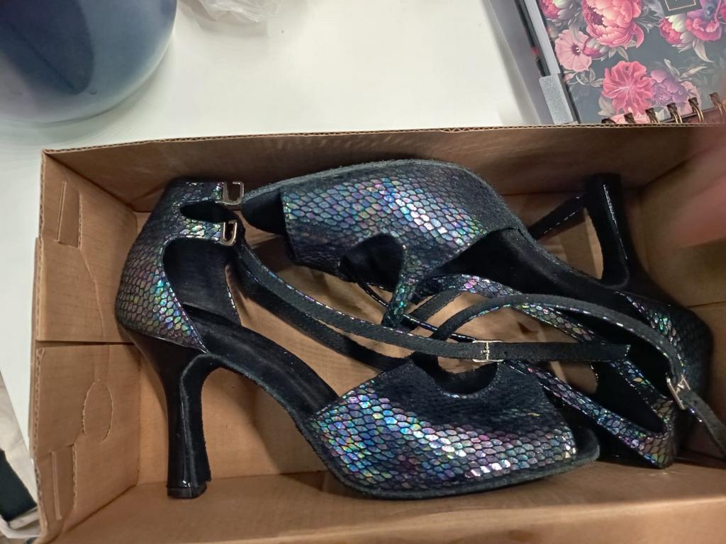 Zwarte Holografische Latin Dansschoenen Maat 37.5-38, Zwart, Dansschoenen, Ophalen of Verzenden, Zo goed als nieuw