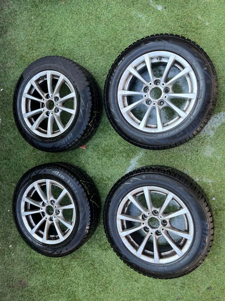 16’ BMW velgenset met winterbanden (1 winter), Ophalen, 16 inch, 205 mm, Winterbanden