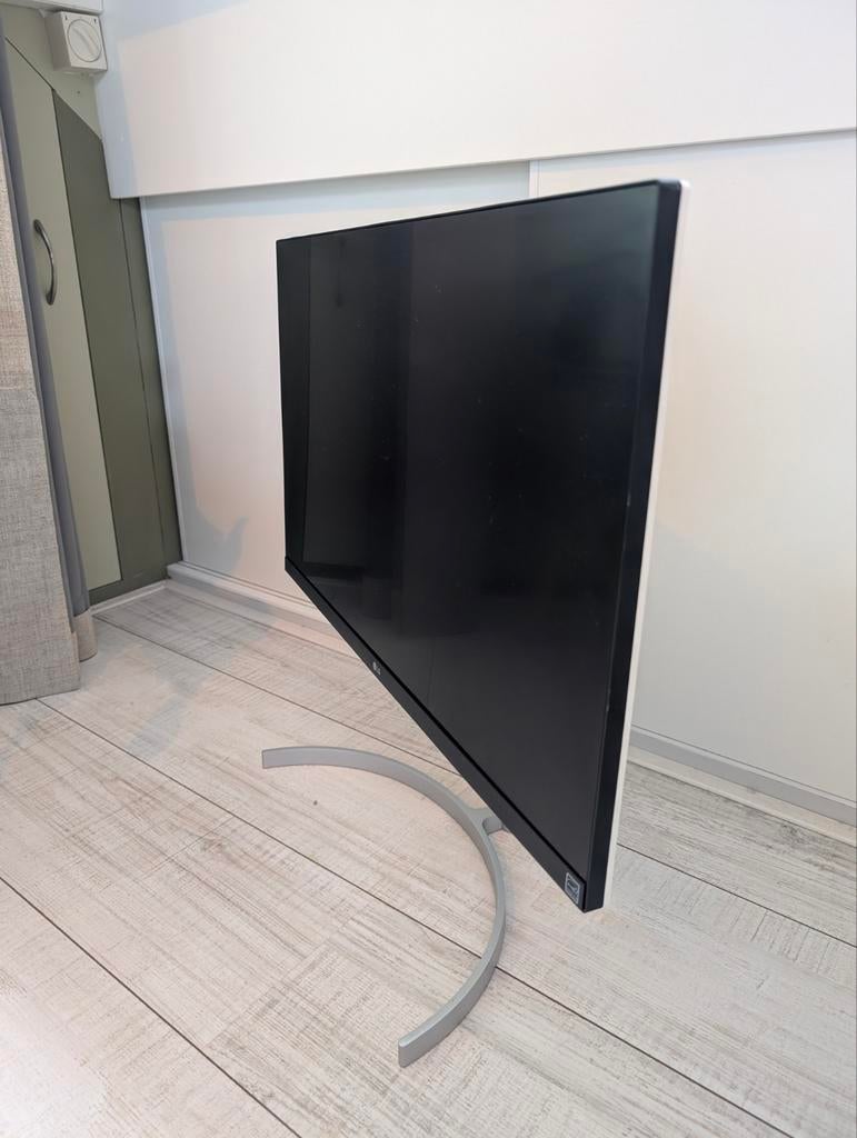 LG 27UK850 27 inch 4K monitor, Computers en Software, Monitoren, Gebruikt, IPS, In hoogte verstelbaar, Ultra HD (4K)