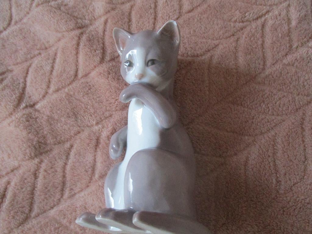 beeld poes bing & Grondahl, Antiek en Kunst, Antiek | Porselein, Ophalen of Verzenden