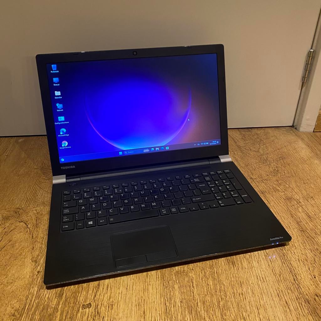Toshiba Satelite Pro met windows 11, 128GB, Met videokaart, 2 tot 3 Ghz, 8 GB