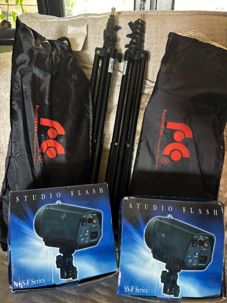 Falcon Eyes studioset SSK-2150F, Ophalen, Gebruikt, Lamp of Flitsset