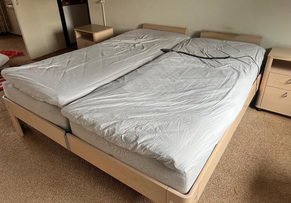 Auping deluxe tweepersoonsbed, Huis en Inrichting, Slaapkamer | Bedden, Ophalen, Beige, Tweepersoons, 180 cm