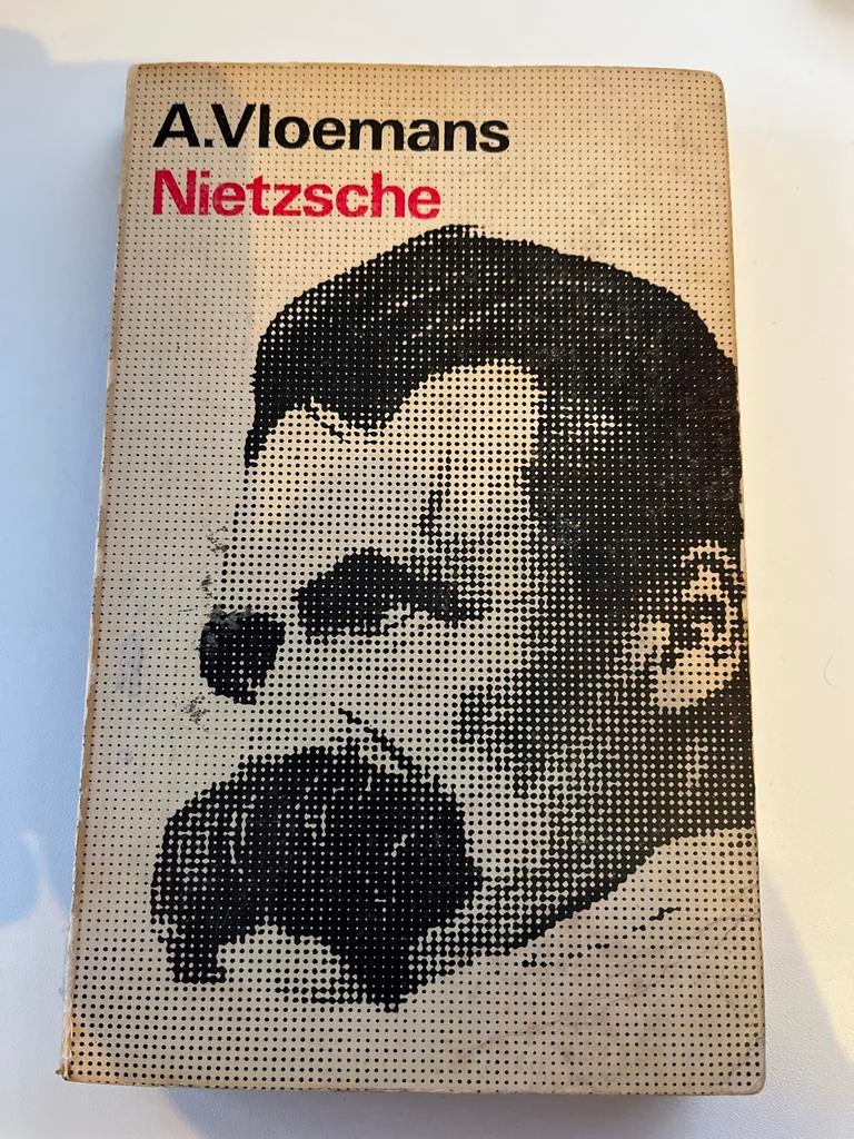 Nietzsche door A. Vloemans - Filosofie Boek, Ophalen of Verzenden, Gelezen, Wijsbegeerte of Ethiek
