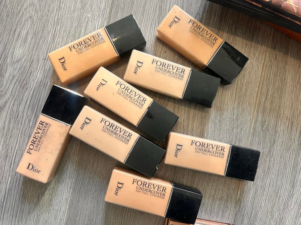 Dior Forever Undercover Foundation, Gebruikt, Gehele gezicht, Beige, Ophalen of Verzenden