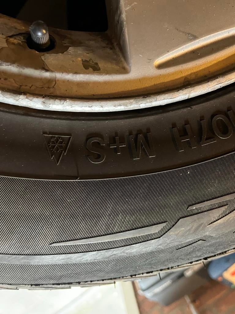 Vredestijn M+S Banden - 5mm Profiel op ligt metalen velgen, Auto-onderdelen, Banden en Velgen, Ophalen, Overige, Gebruikt, 16 inch