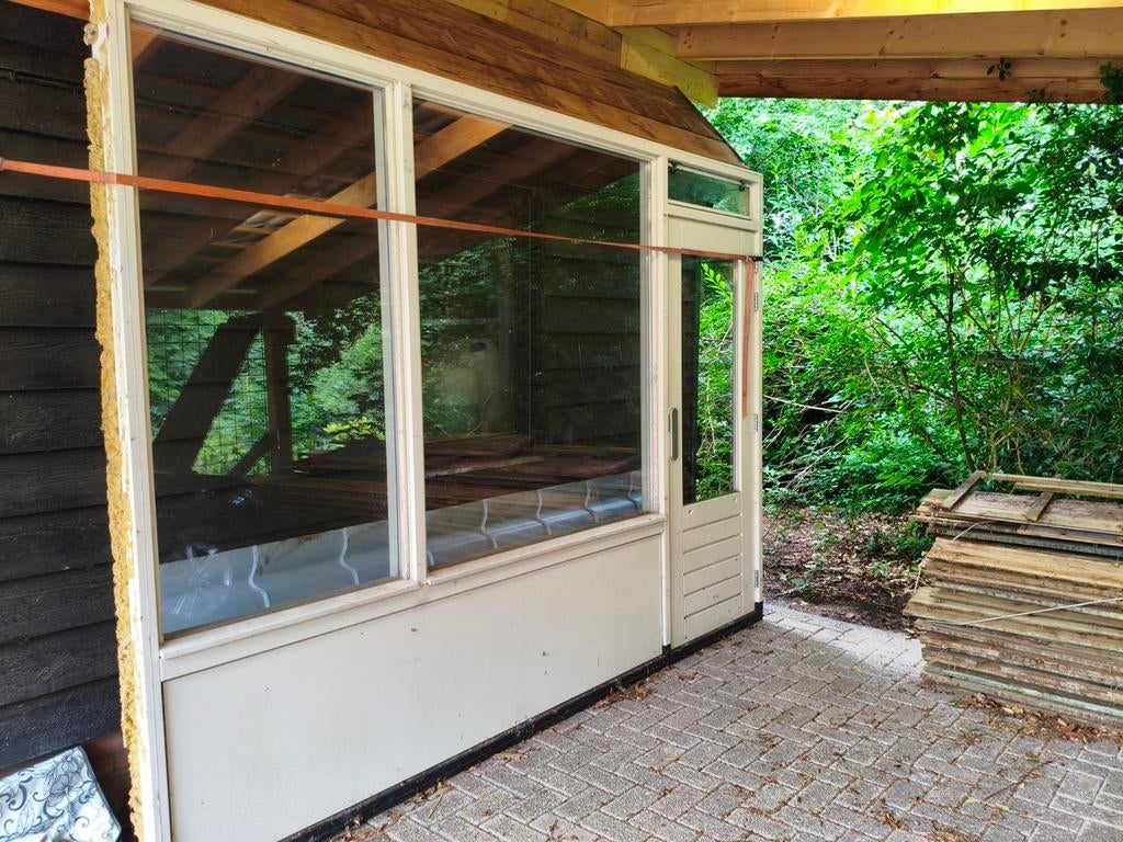 Hardhouten kozijn met deur en dubbel glas, Ophalen