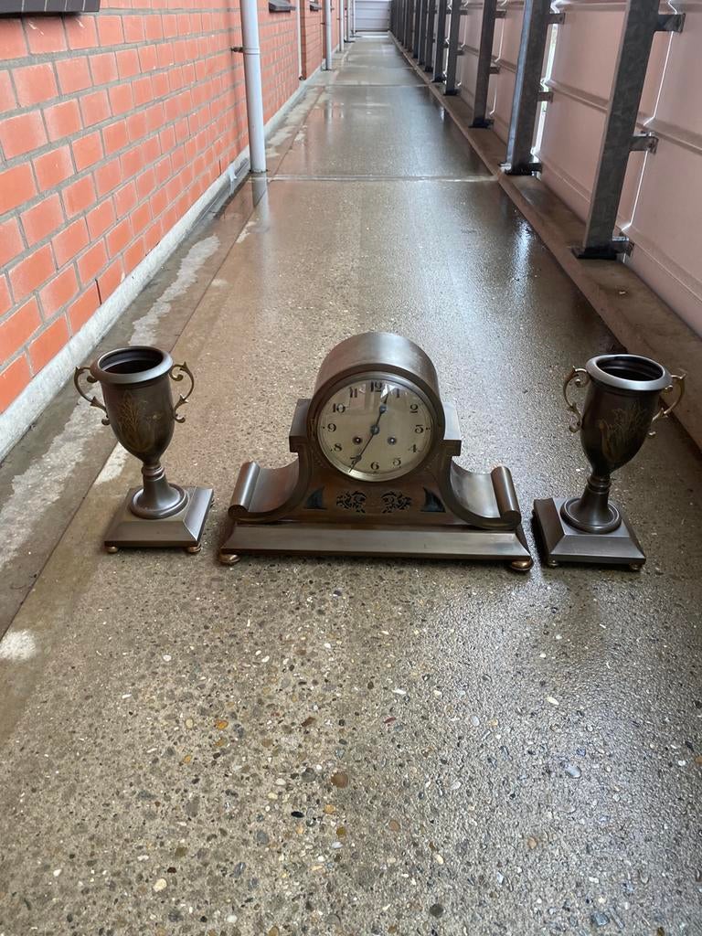 artdeco amsterdamse school klokstel pendule met vazen, Ophalen of Verzenden