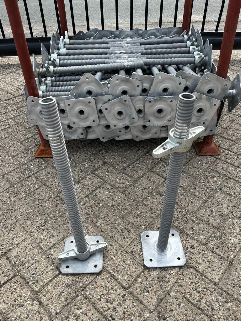 Voetspindel/schroefspindel/steigerpoot 60CM NIEUW, Ophalen, Nieuw, Gevelsteiger, 5 meter of hoger