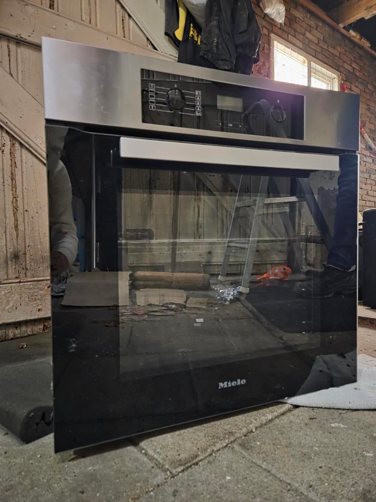 Miele Oven - 60cm Breed, 55cm Diep, Witgoed en Apparatuur, Ovens, Gebruikt, Oven, Hete lucht, 60 cm of meer