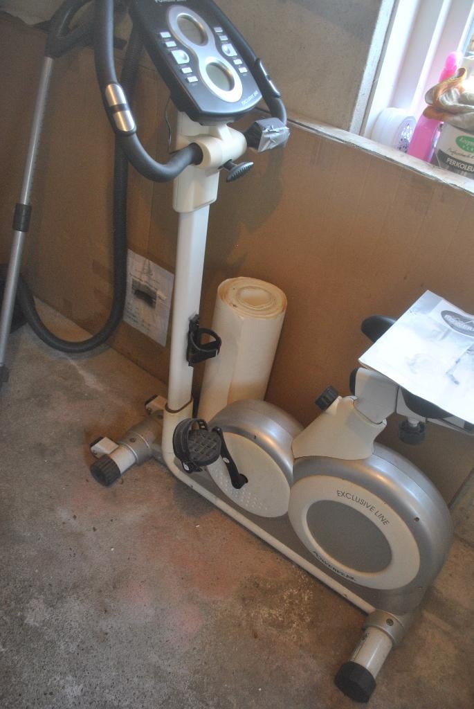 Hometrainer, Powerpeak, Sport en Fitness, Fitnessapparatuur, Ophalen, Kunststof, Gebruikt, Benen