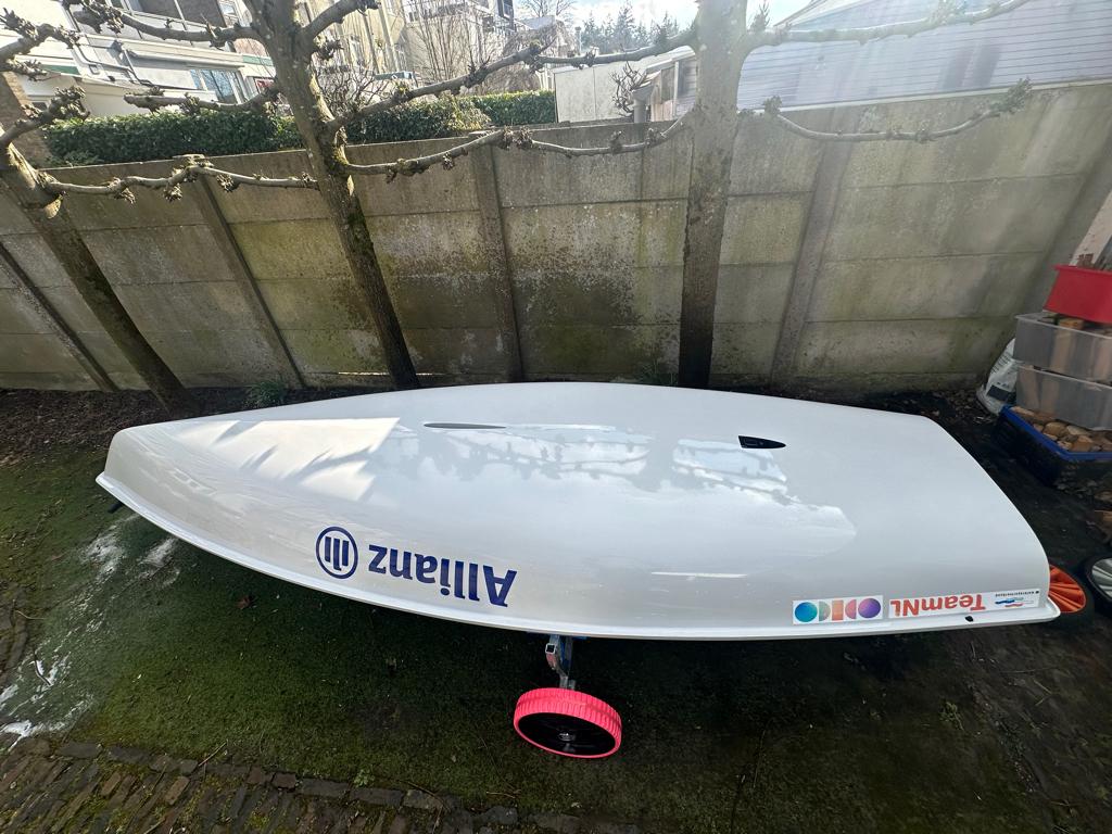 ILCA 7 Devoti NED 222863, Ophalen, Zo goed als nieuw, 3 tot 6 meter, Minder dan 15 m²