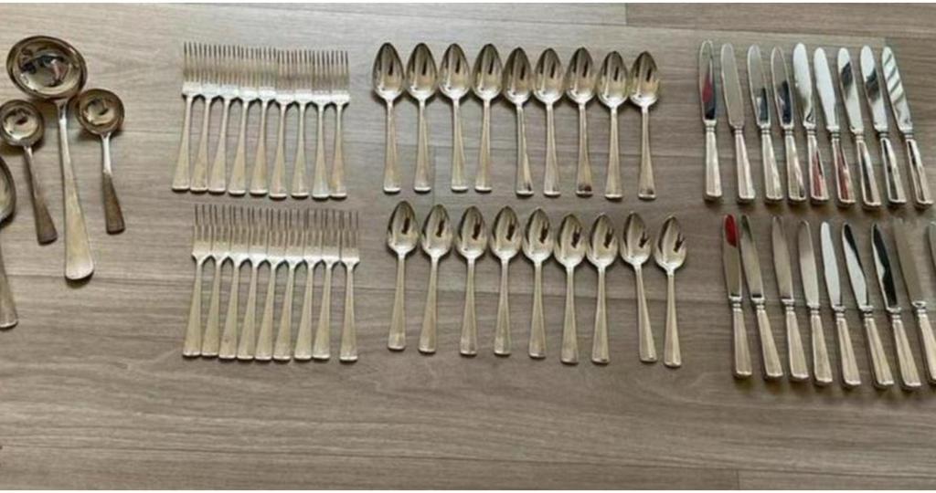 9 persoons bestek verzilverd Haags lofje, Huis en Inrichting, Keuken | Bestek, Ophalen of Verzenden, Zo goed als nieuw, Zilver
