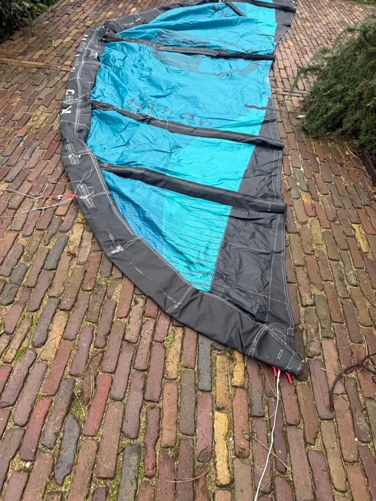 North Orbit 2026 Kite 8M, Watersport en Boten, Kitesurfen, 8 m², Geen board, Ophalen of Verzenden, Zo goed als nieuw