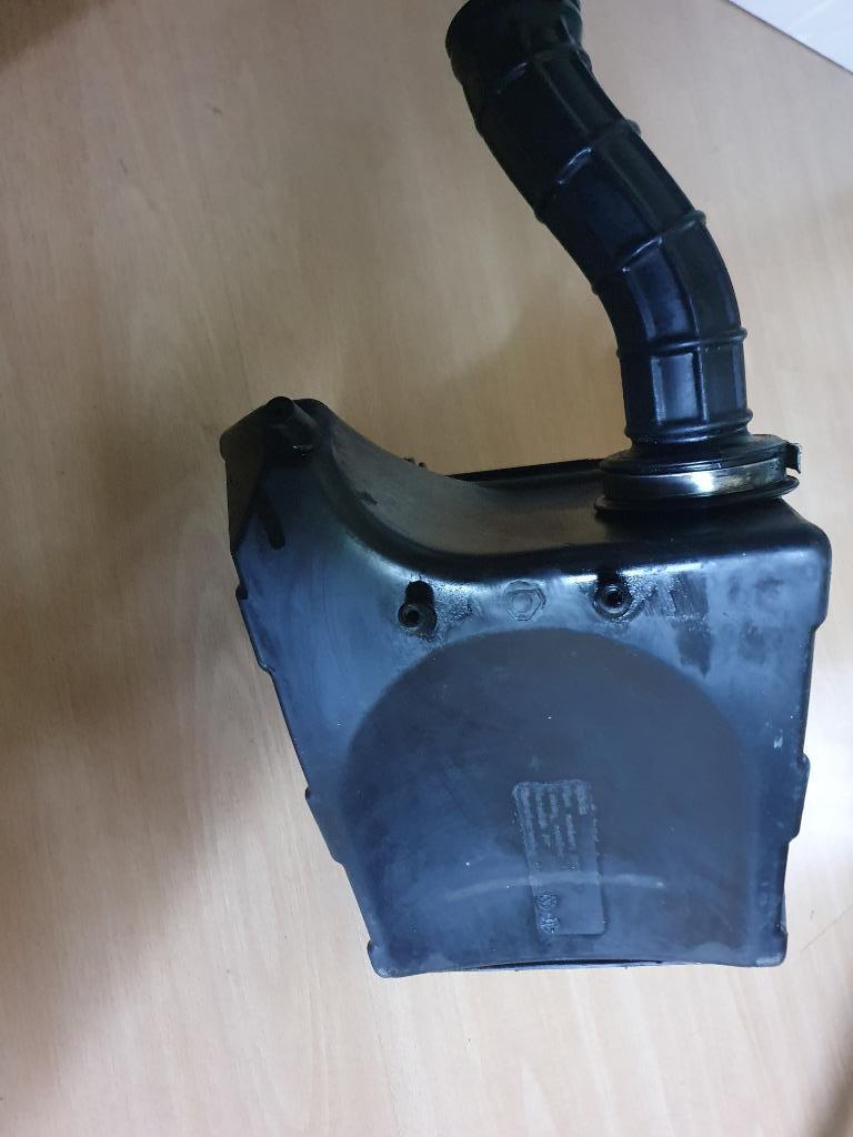 Derbi GPR50 luchtbox luchtfilter luchtfilterhuis aanzuigbuis, Ophalen of Verzenden, Zo goed als nieuw, Blok, Aprilia