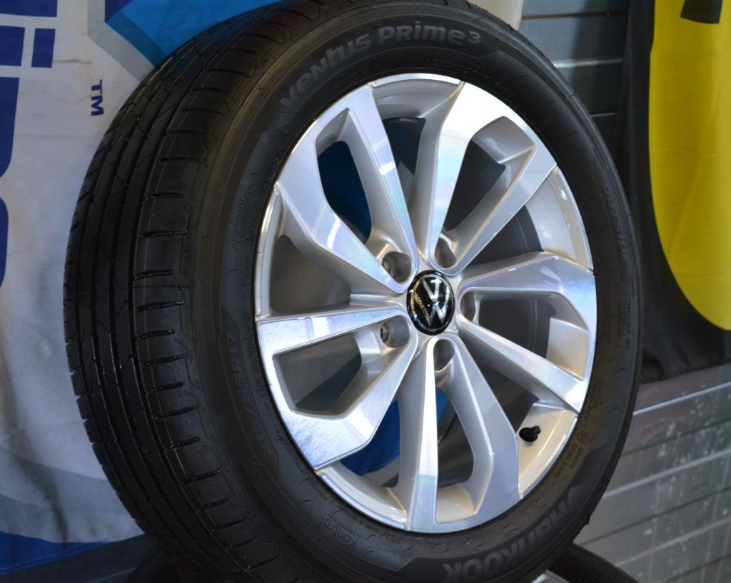 Originele nieuwe "17" Zomerset "Johannesburg" VW T-Roc, Auto-onderdelen, Banden en Velgen, 215 mm, Banden en Velgen, Nieuw, 17 inch