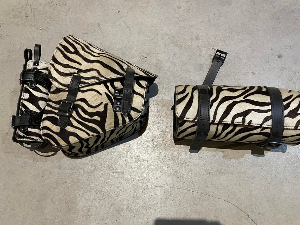 D3SD Zebra Leren Tassen Set Harley Davidson softail, Motoren, Ophalen, Gebruikt