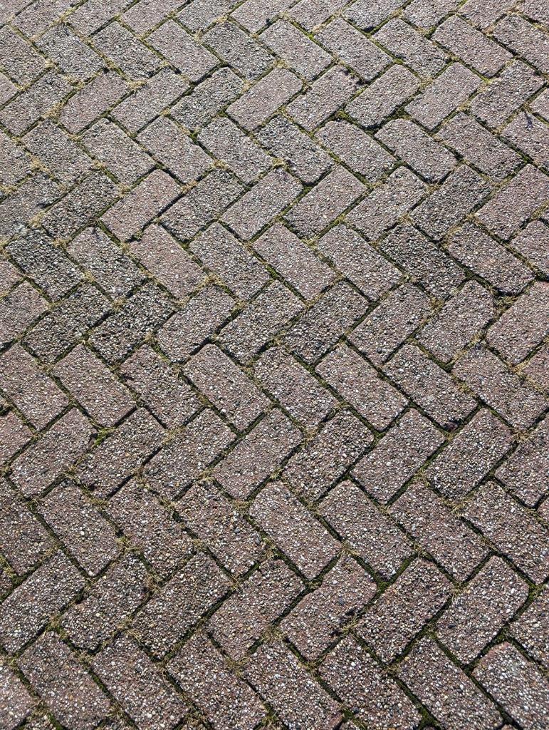 Foto 2 van Gebruikte betonklinker in diverse kleuren