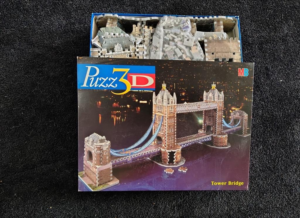 MB 3D Puzzel Tower Bridge - 819 Stukjes - Extra Uitdaging, Ophalen of Verzenden, 500 t/m 1500 stukjes, Zo goed als nieuw, Rubik's of 3D-puzzel