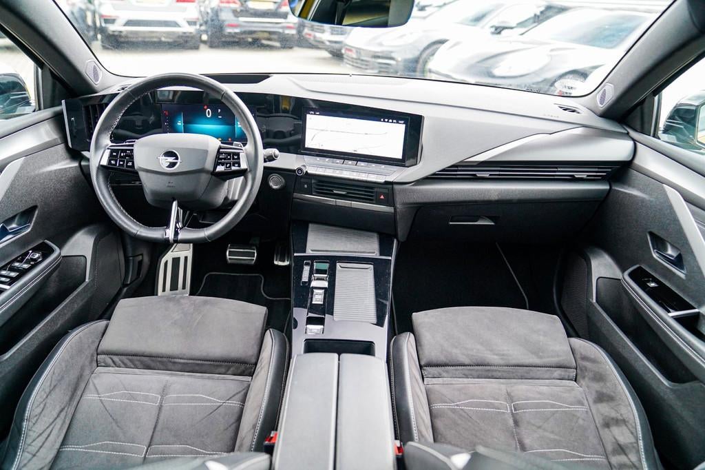 Opel Astra 1.2 Ultimate | Head Up Display | 360 Camera | Sto, Auto's, Opel, Gebruikt, 1199 cc, Automatische klimaatregeling, Geel