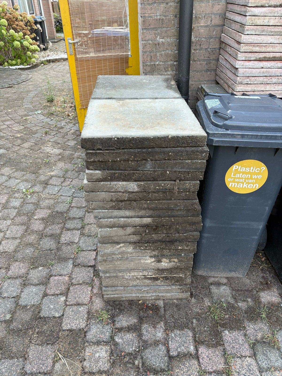 Gebruikte betonnen terrastegels - 10 m² of meer, Tuin en Terras, Ophalen, Gebruikt, 10 m² of meer, Beton