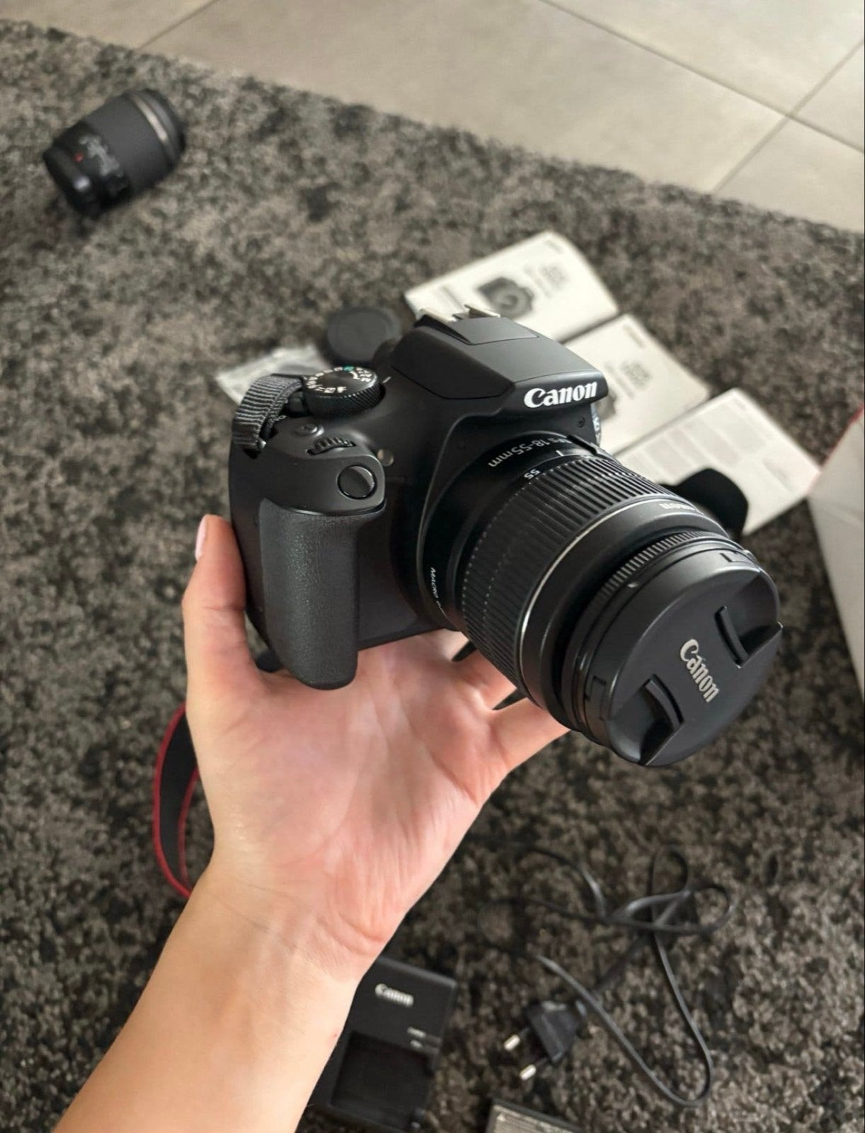 Canon EOS 1300D spiegelreflexcamera met 2 lenzen en tas, Spiegelreflex, Canon, Zo goed als nieuw, Accu