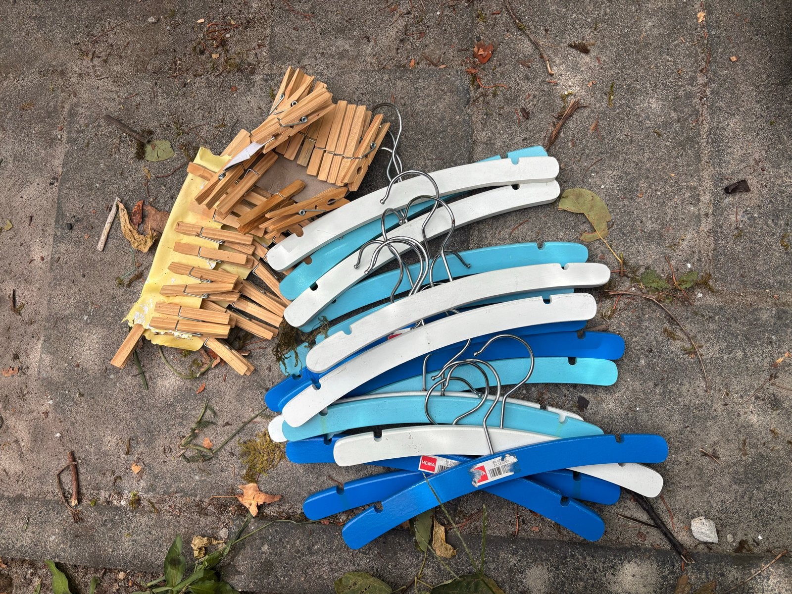 Baby Kledinghangers en wasknijpers, Kleding | Dames, Ophalen, Gebruikt, Hout, Volwassenen