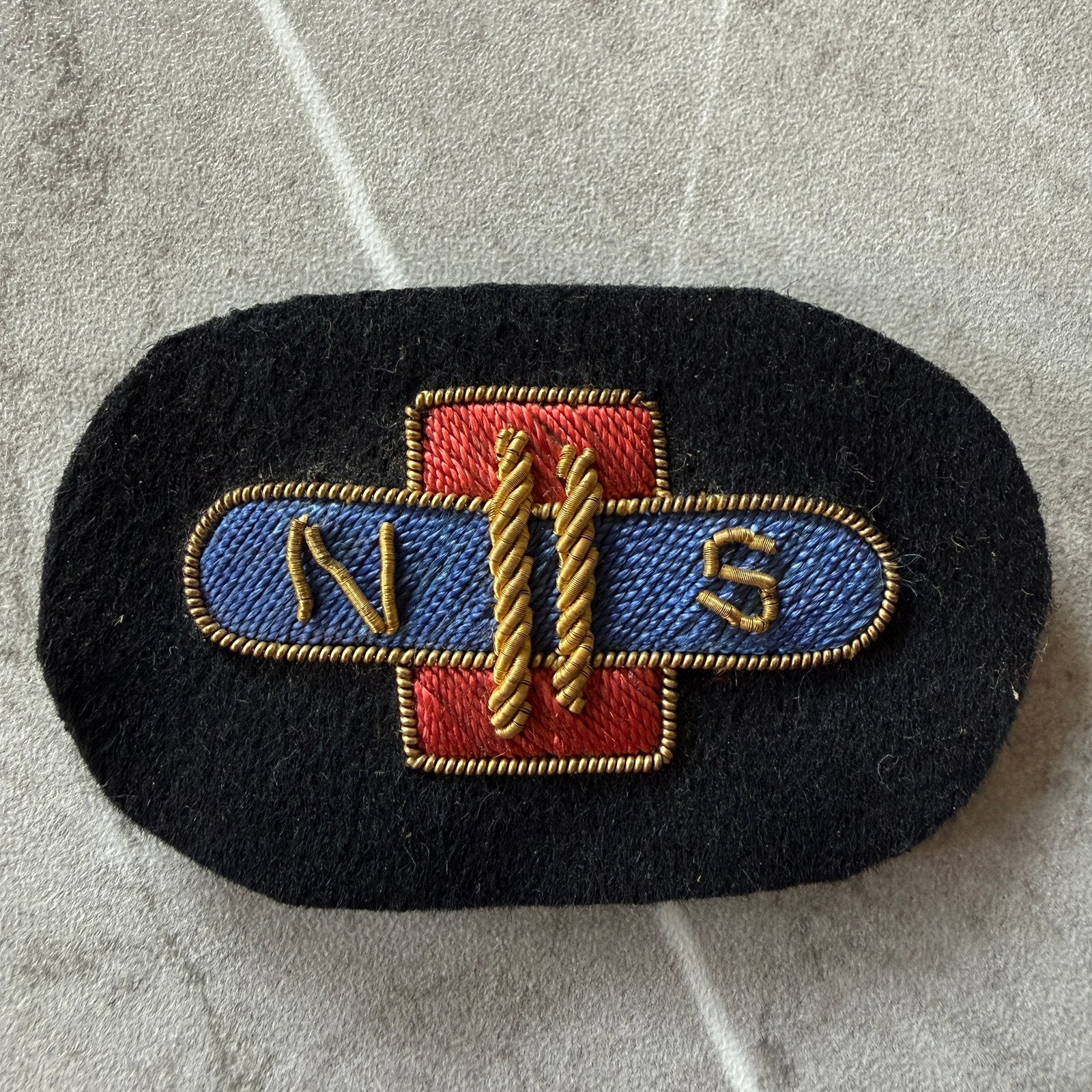 Oud NS Nederlandse Spoorwegen embleem, Verzamelen, Spoorwegen en Tramwegen, Ophalen of Verzenden, Zo goed als nieuw, Trein, Overige typen