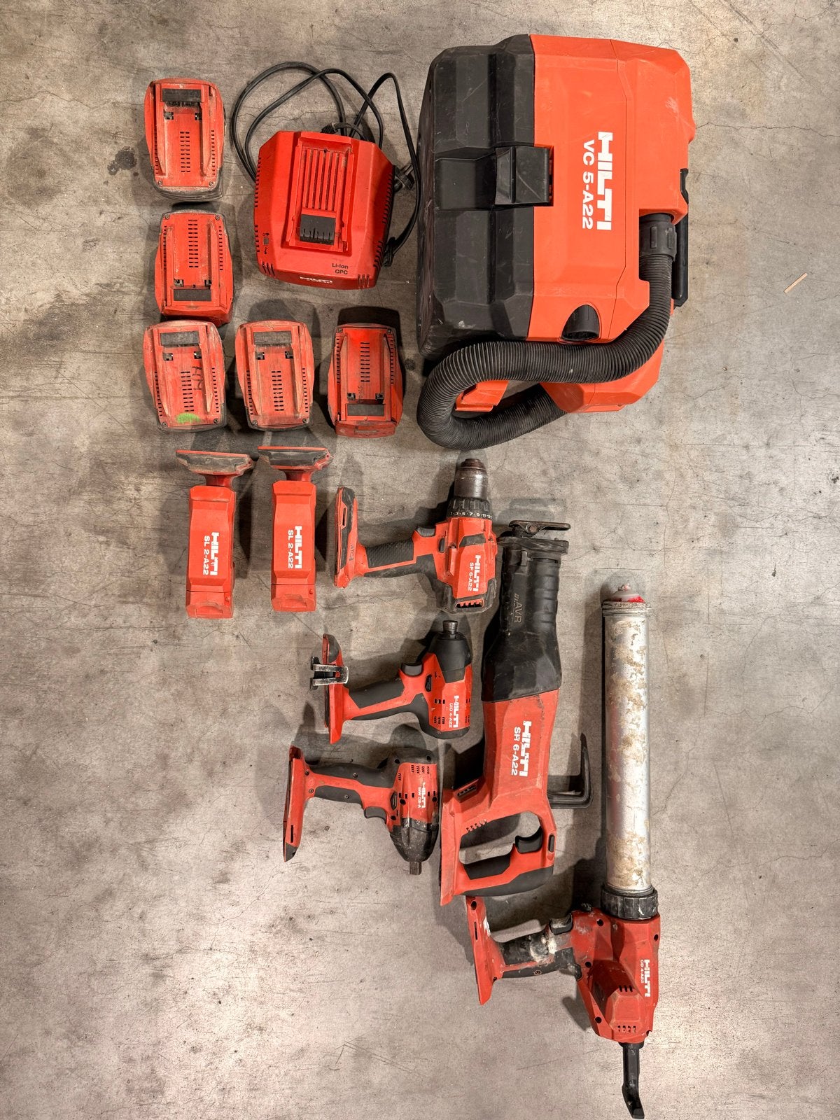Partij Hilti gereedschap incl accu's en lader, Ophalen, Gebruikt